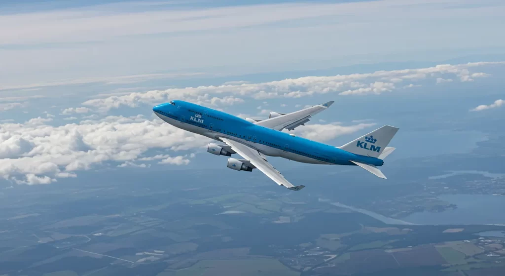 Klm Flight Kl635 Diverts to Glasgow After Declaring Emergency